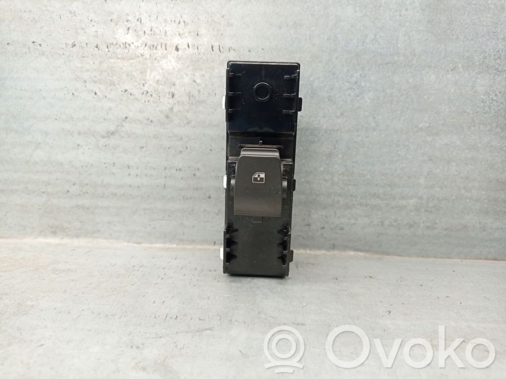 Hyundai i30 Electric window control switch 