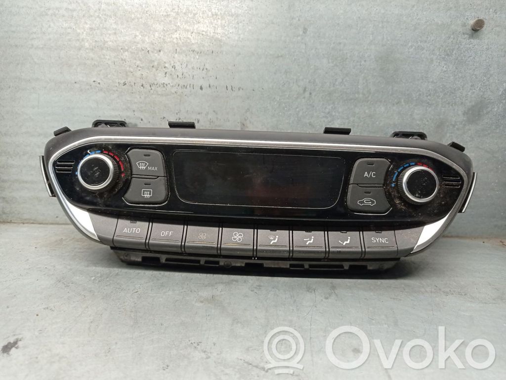 Hyundai i30 Climate control unit 