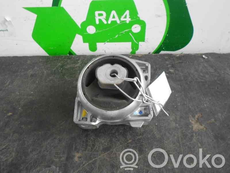 Mercedes-Benz A W169 Engine mount bracket 