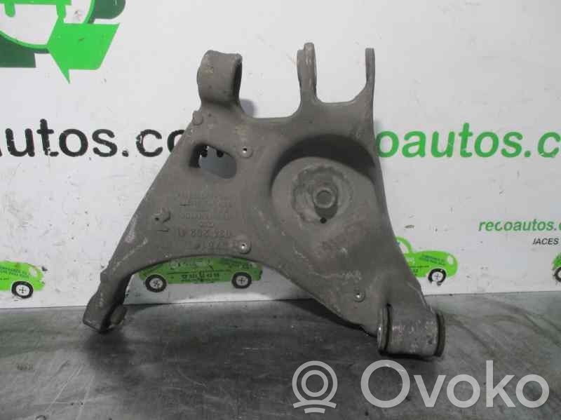 Audi A4 S4 B6 8E 8H Wahacz tylny 