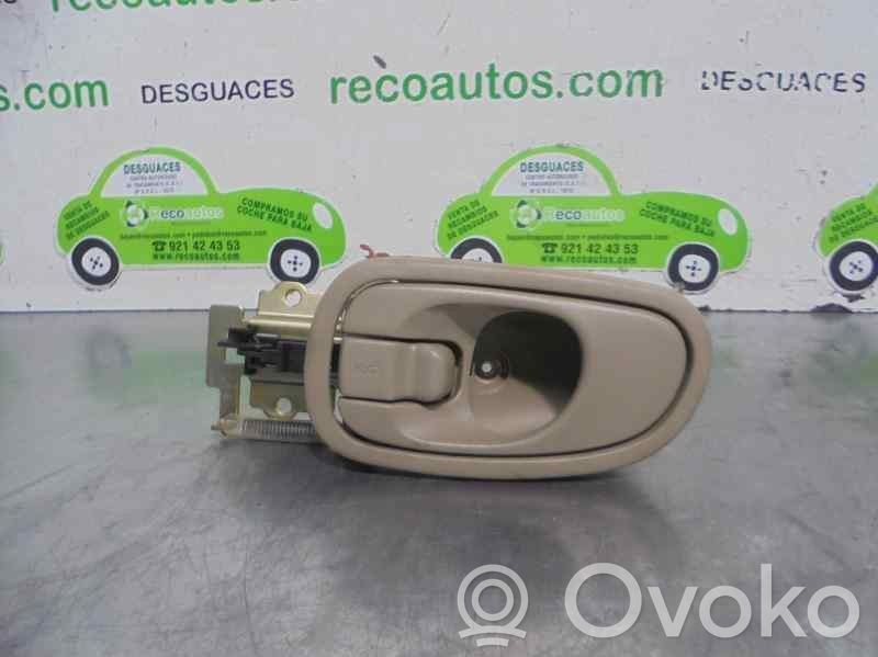 KIA Carens I Manecilla interna puerta trasera 