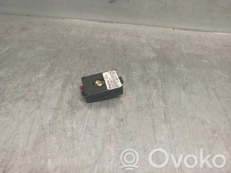 BMW X3 E83 Radio antena 
