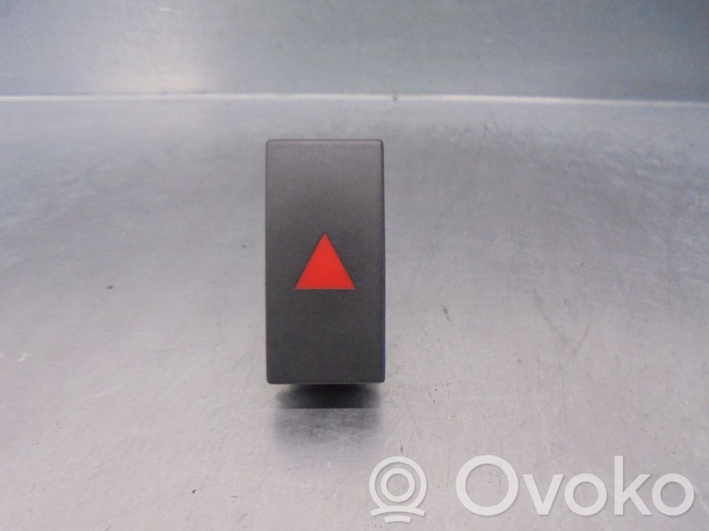 Botón interruptor de luz de peligro   3M5T13A350AB