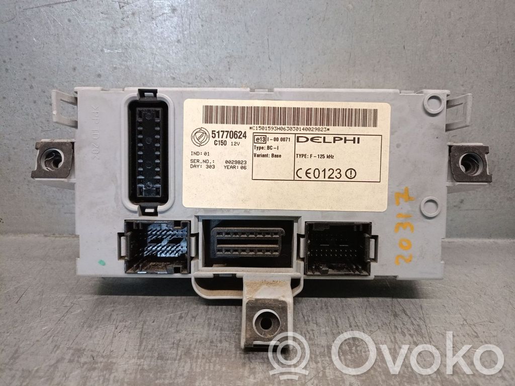 Fiat Doblo Set scatola dei fusibili 