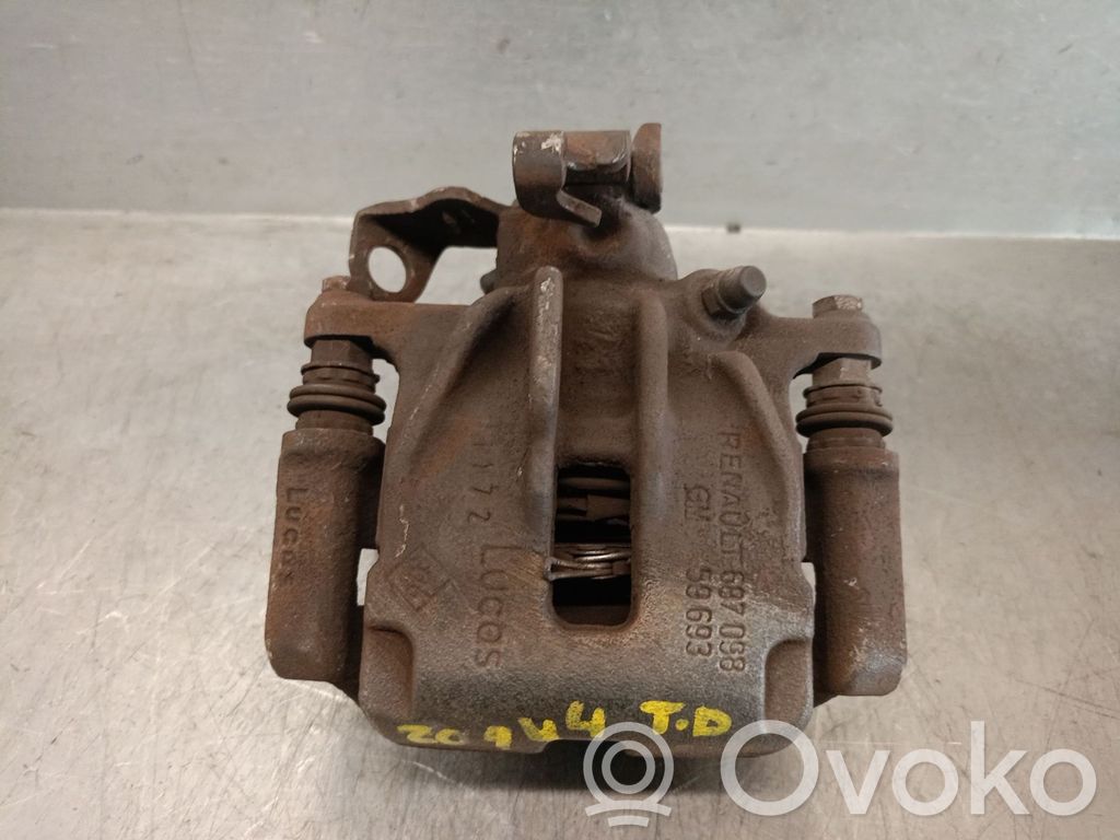 Nissan Primastar Supporto della pinza del freno posteriore 