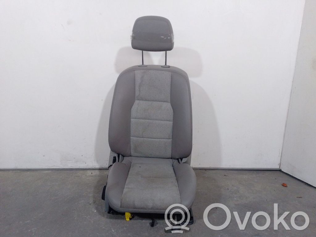 Mercedes-Benz C W203 Etumatkustajan istuin