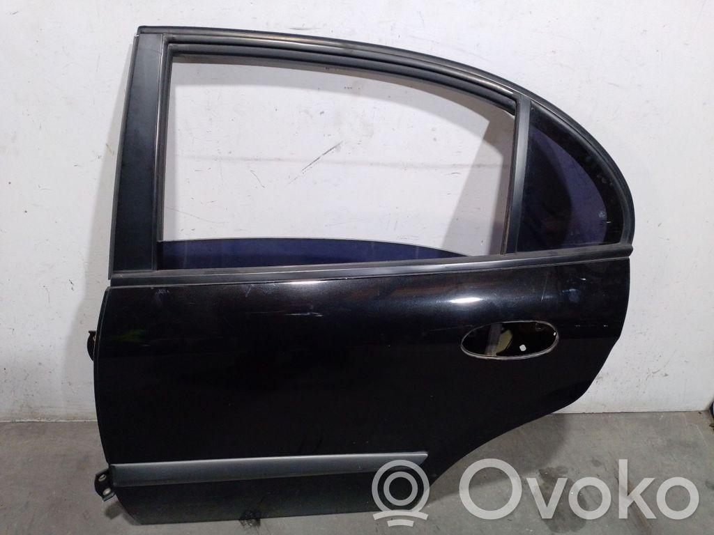 Chevrolet Evanda Puerta trasera 