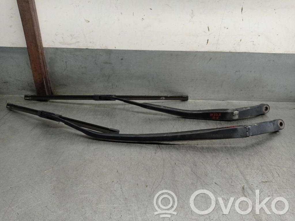 Honda FR-V Wischerarm vorne