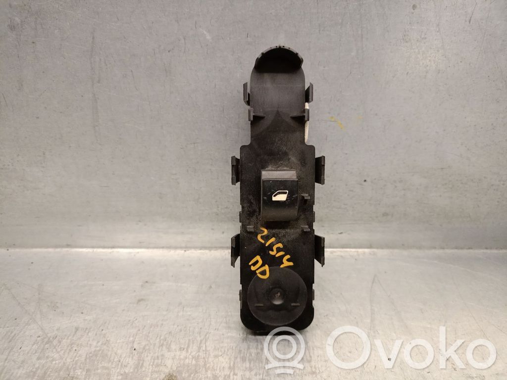 Peugeot 307 Electric window control switch 