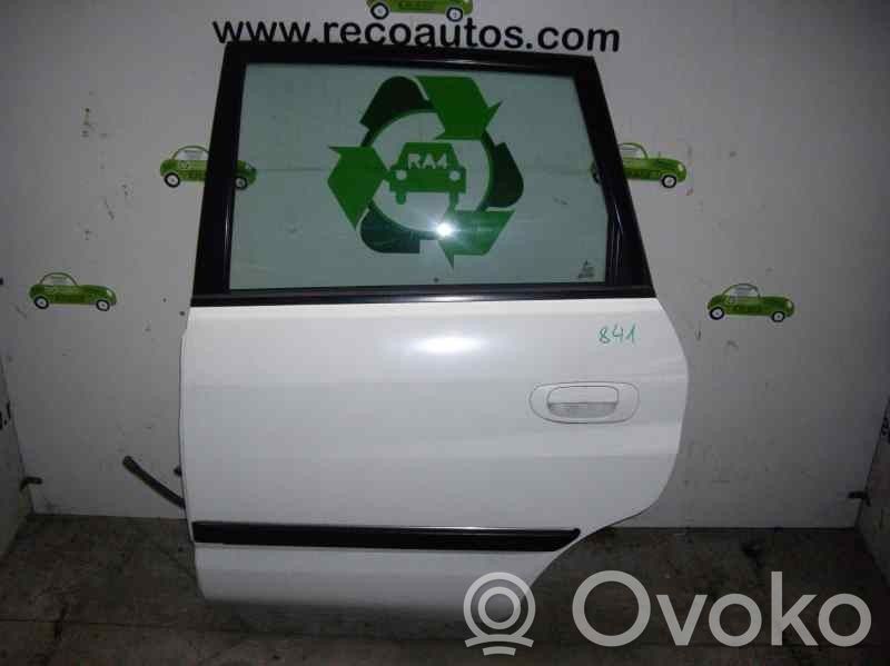 Mitsubishi Space Wagon Puerta trasera 