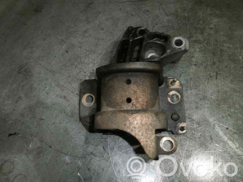 Soporte de montaje del motor