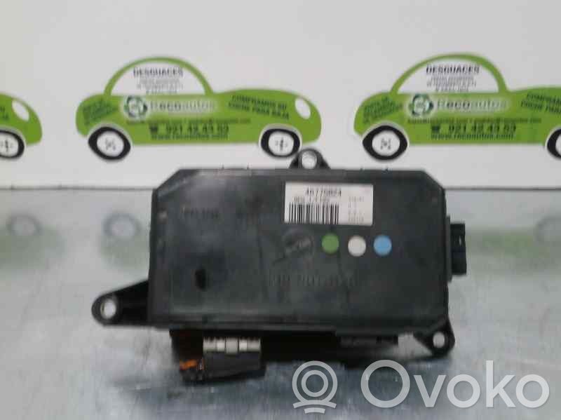 Fiat Stilo Unidad de control de puerta 