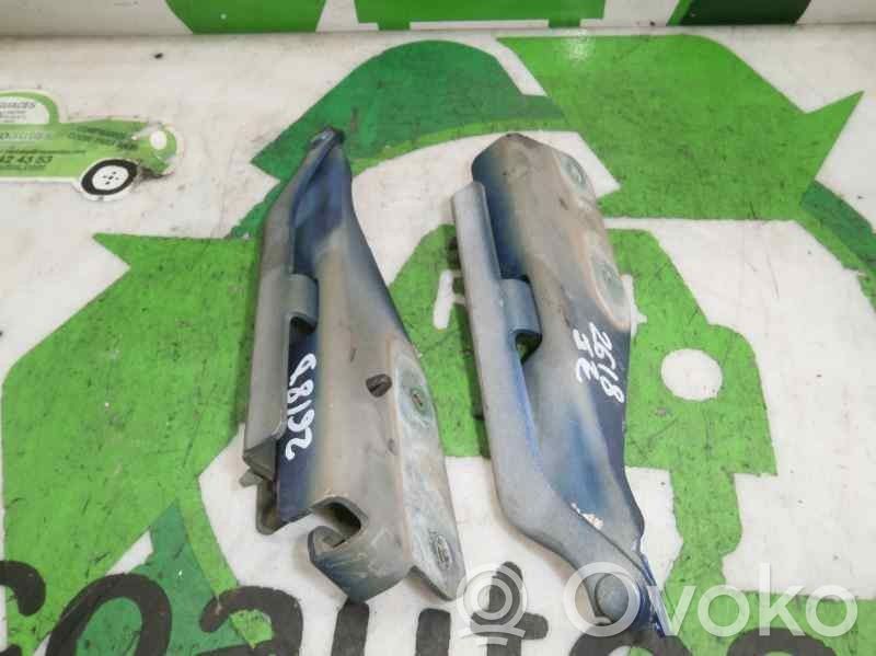 Engine bonnet/hood hinges