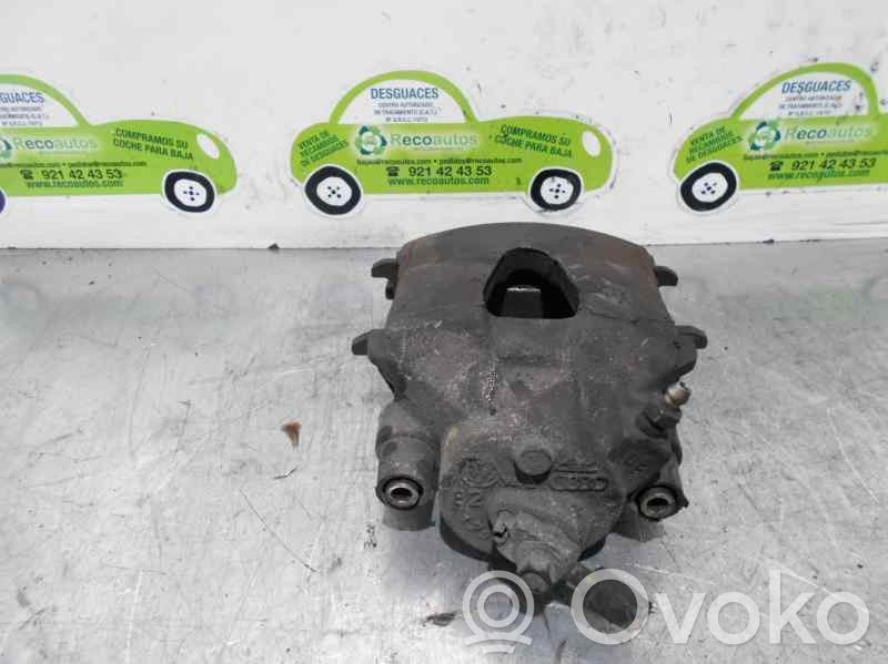 Volkswagen Golf SportWagen Zacisk hamulcowy przedni 