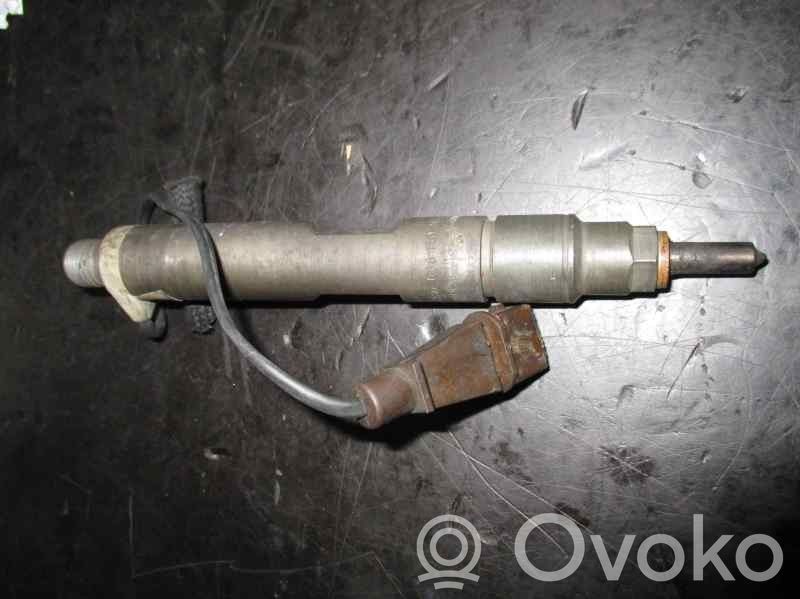 Wtryskiwacz paliwa   038130201F,0432193235,BOSCH