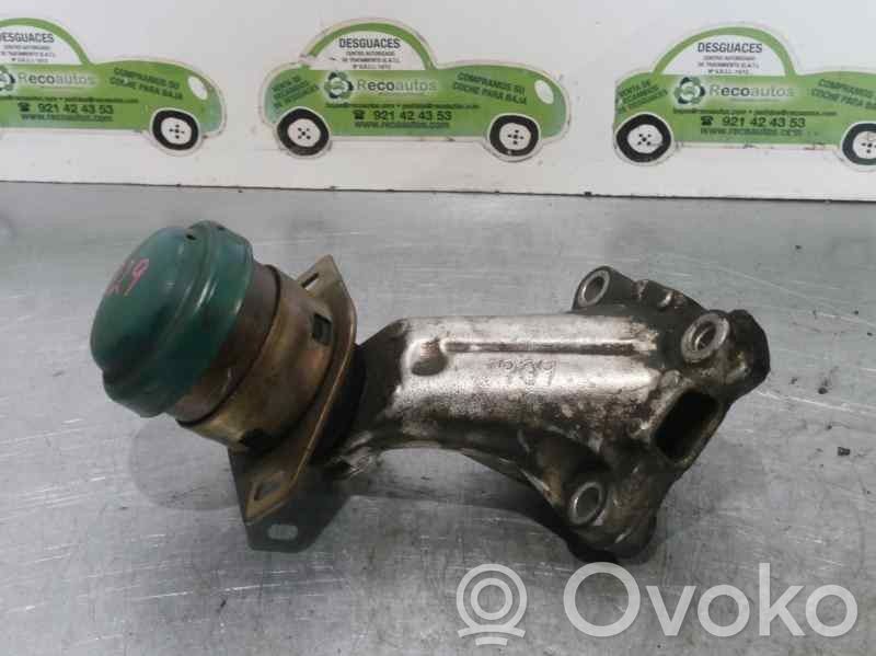 Citroen C5 Engine mount bracket 