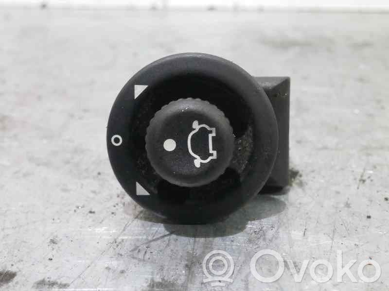 Ford Fiesta Bouton de commutateur rétroviseur latéral