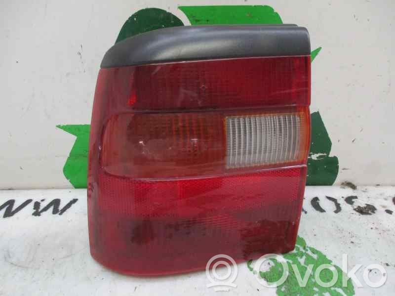Opel Vectra A Luci posteriori 