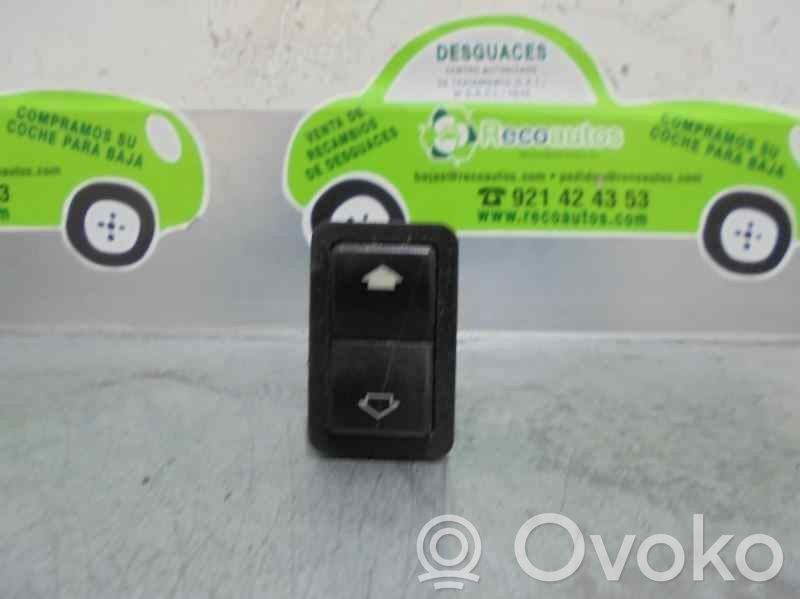 Interruptor del elevalunas eléctrico   8368974