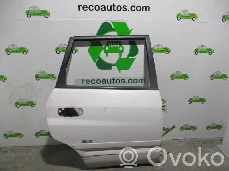 Mitsubishi Space Wagon Puerta trasera 