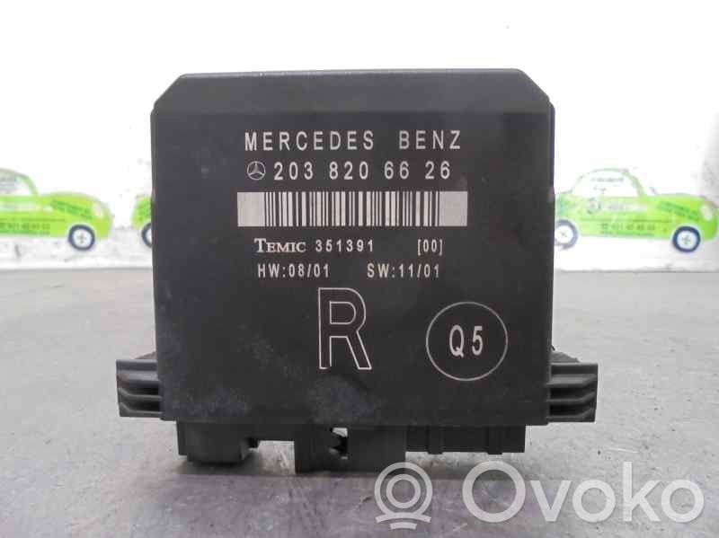 Mercedes-Benz C W203 Centralina cancello 