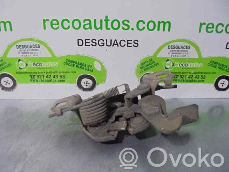 Nissan Patrol 160 Cârlig/ureche fixare 