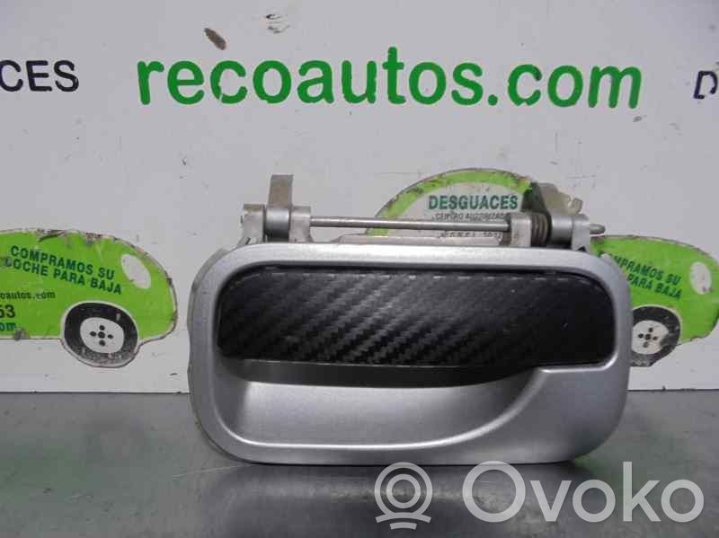 Manecilla externa puerta trasera