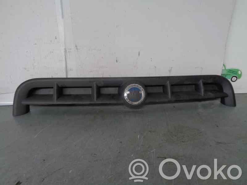 Fiat Doblo Grilă față