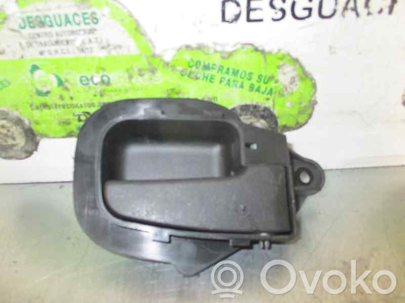 Manecilla interna puerta delantera   51211960808