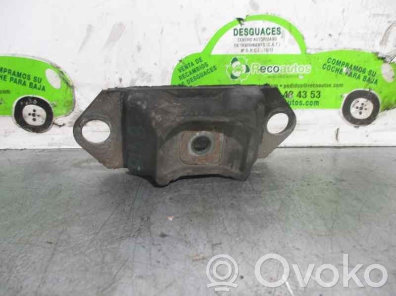 Engine mount bracket   8200014932