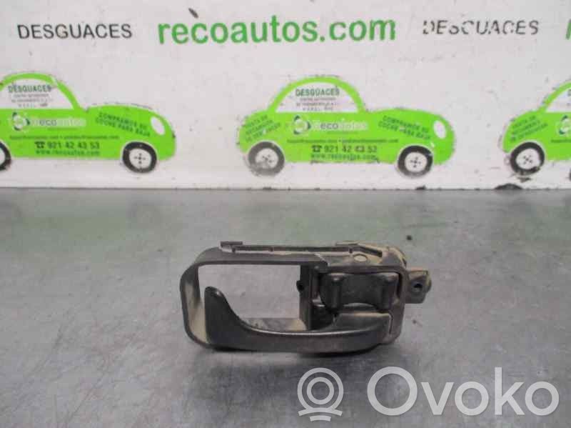 Manecilla interna puerta trasera   86ABA22600AF