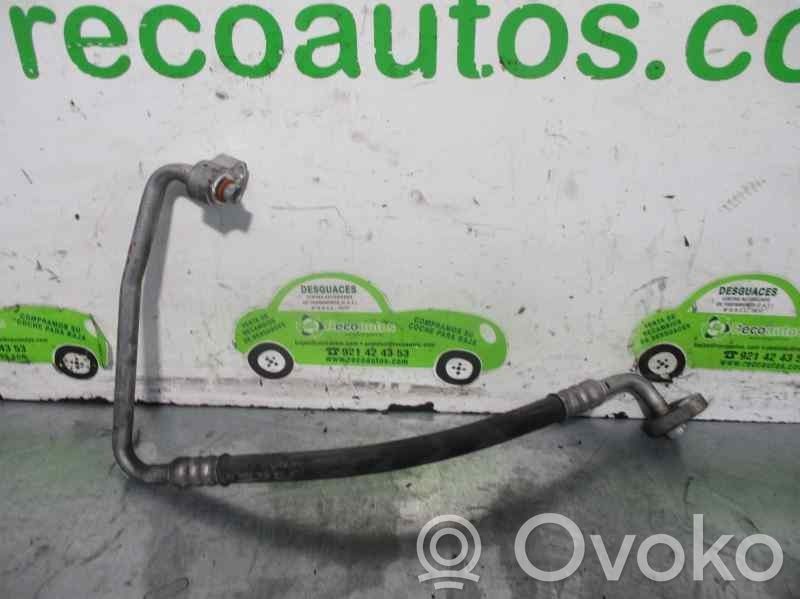 Ford Focus Ilmastointilaitteen putki (A/C) 