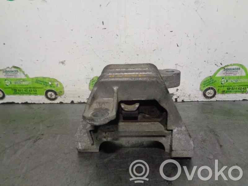 Opel Vectra C Engine mount bracket 