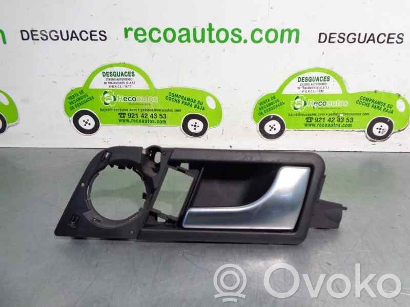 Audi A2 Manecilla interna puerta delantera 