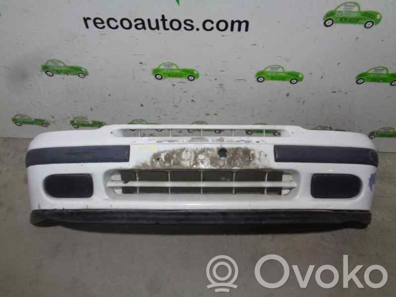 Renault Clio I Parachoques delantero 
