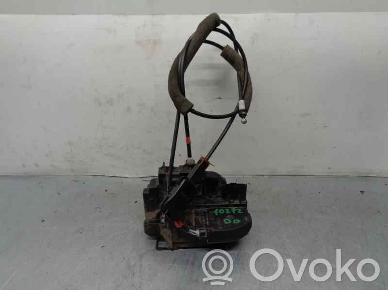 Nissan Note (E11) Front door lock 