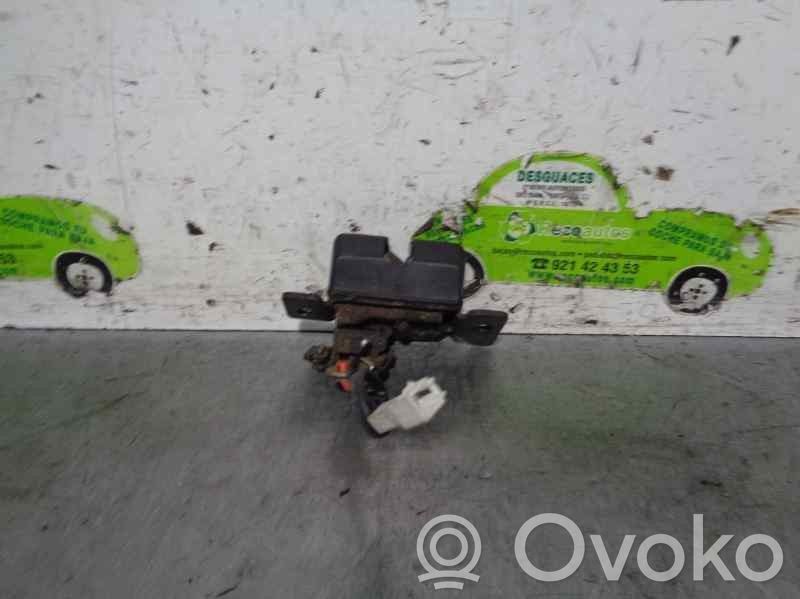 KIA Carens I Tailgate lock latch 