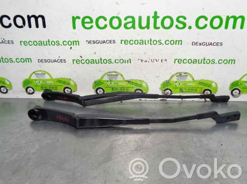 KIA Ceed Front wiper blade arm 