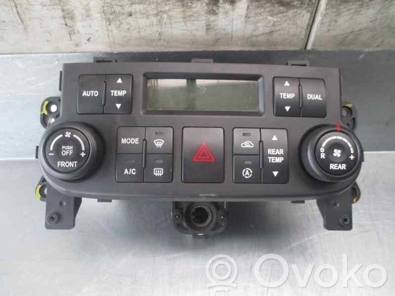 KIA Carnival Climate control unit 