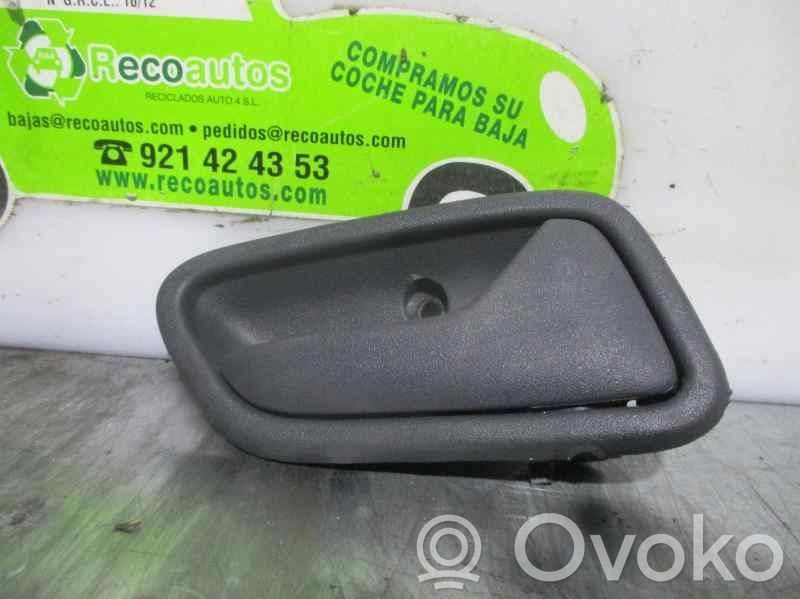 Suzuki Liana Manecilla interna puerta trasera