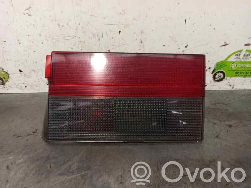Lampa tylna   W01L0945094AL,4PUERTAS
