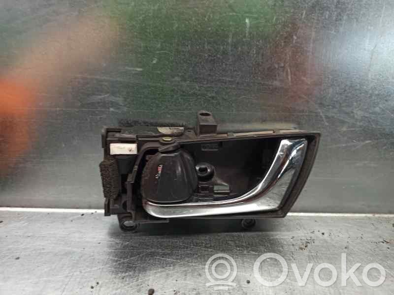 Subaru Legacy Manecilla interna puerta delantera 