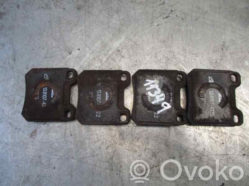 Opel Vectra B Тормозные колодки (передние) 