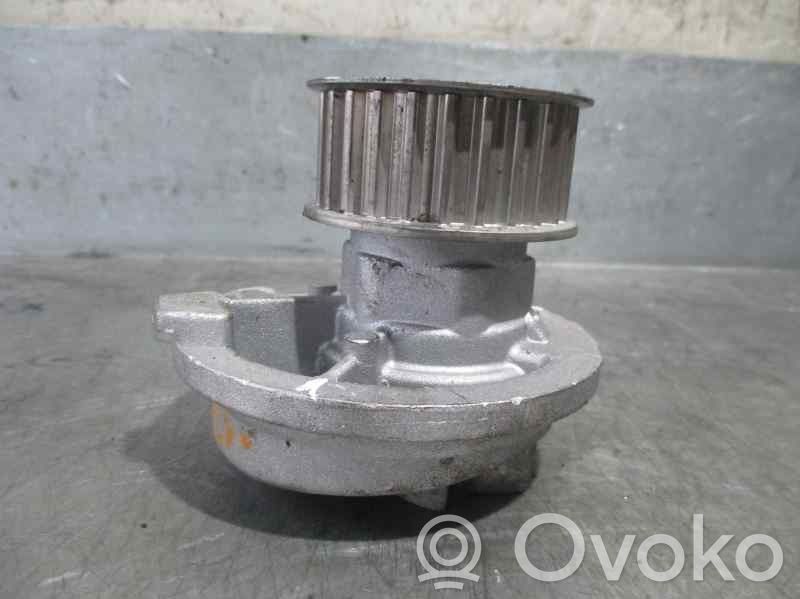 Opel Vectra B Bomba de agua 