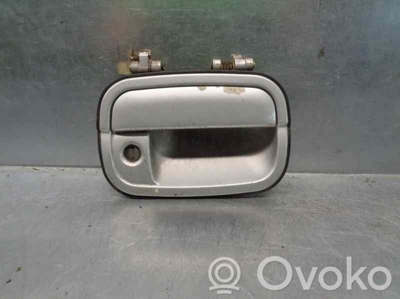 Manecilla externa puerta delantera