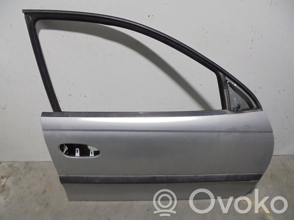 Opel Omega B1 Puerta delantera 
