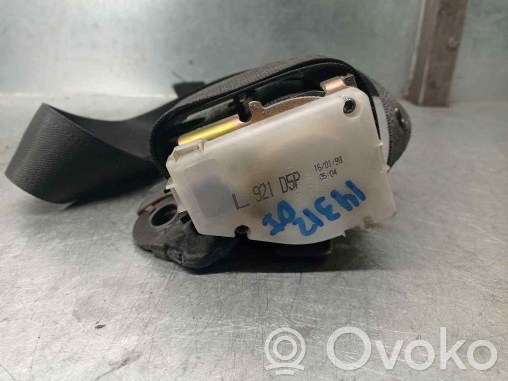 Opel Corsa B Cinturón delantero 