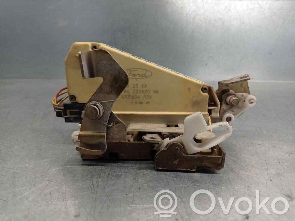 Ford Orion Priekšpusē slēdzene 