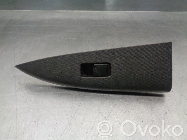 Nissan Note (E11) Electric window control switch 