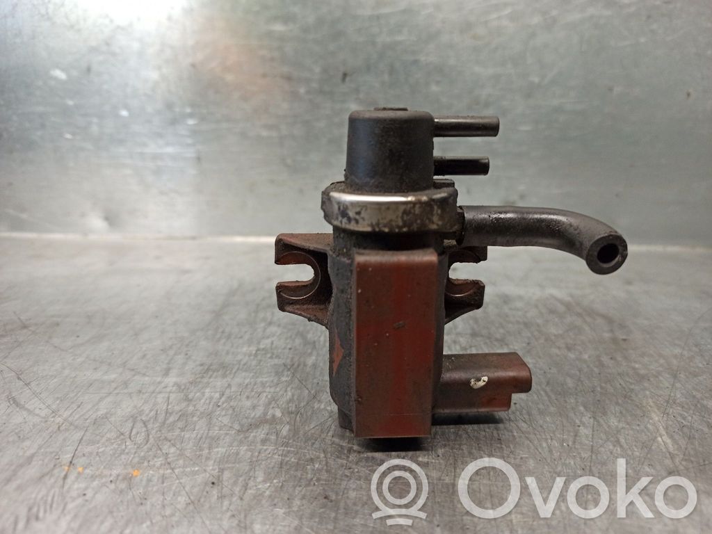 Ford Focus Antrinis oro siurblys 